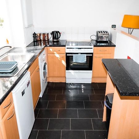 2 Bedroom Apartment Liverpool Hosted By Seren Property エクステリア 写真