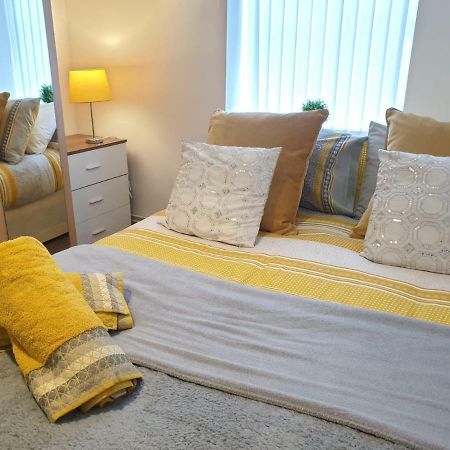 2 Bedroom Apartment Liverpool Hosted By Seren Property エクステリア 写真